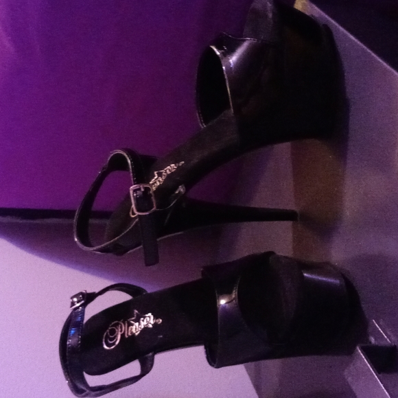 Pleaser Black 4 inch heels almost new! - Picture 6 of 6